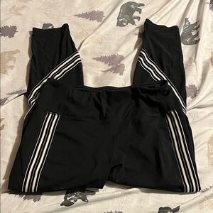 Active Life Capri Workout Leggings - Size L